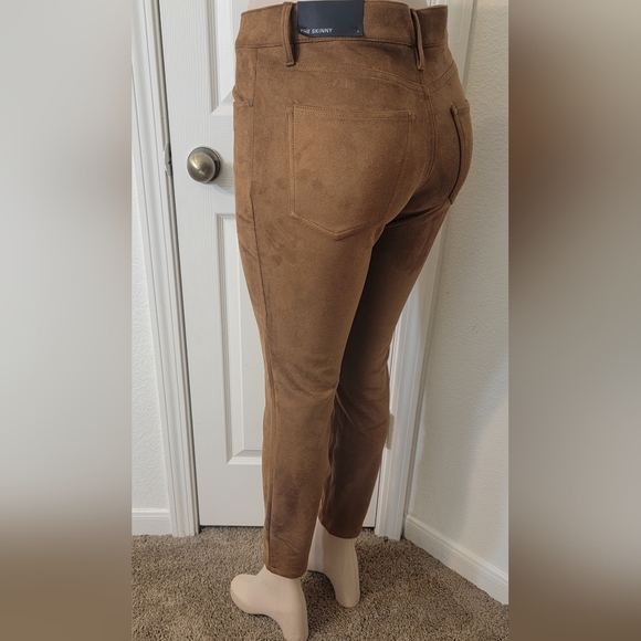 The Skinny - Picture 4 of 6